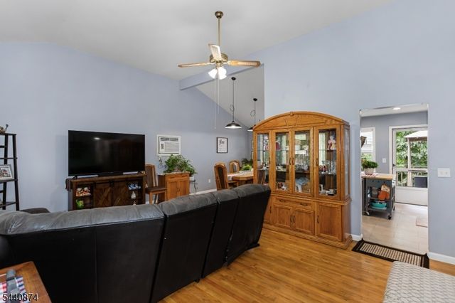 40 Shadowy Ln, West Milford Twp., NJ 07480