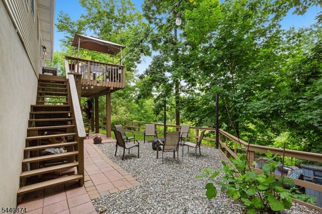 40 Shadowy Ln, West Milford Twp., NJ 07480
