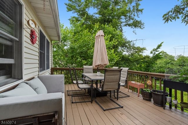 40 Shadowy Ln, West Milford Twp., NJ 07480