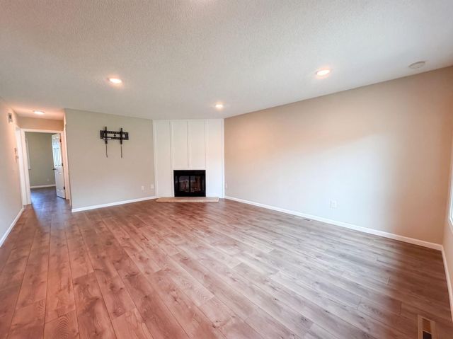 13397 Hughes Court, Apple Valley, MN 55124