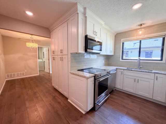 13397 Hughes Court, Apple Valley, MN 55124