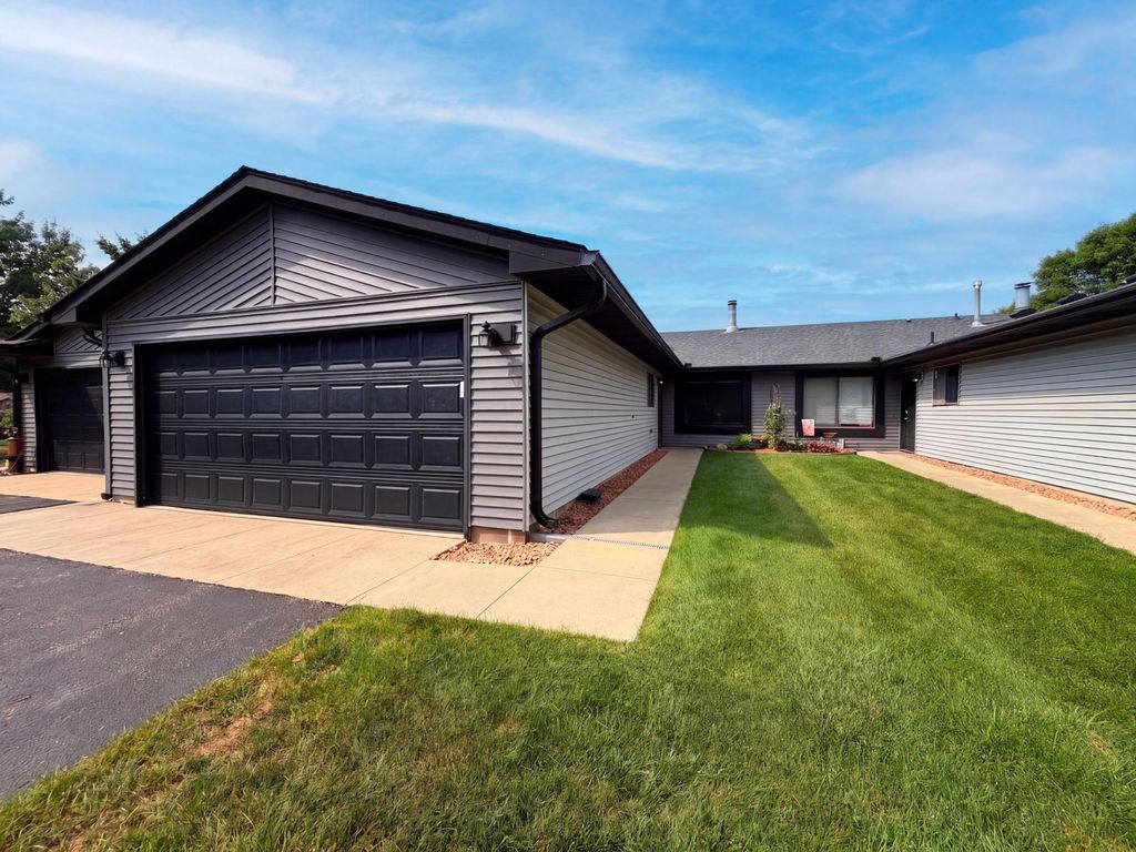 13397 Hughes Court, Apple Valley, MN 55124