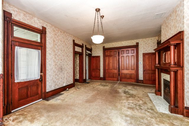 1660 N 10th Street, Noblesville, IN 46060