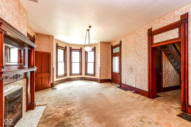 1660 N 10th Street, Noblesville, IN 46060