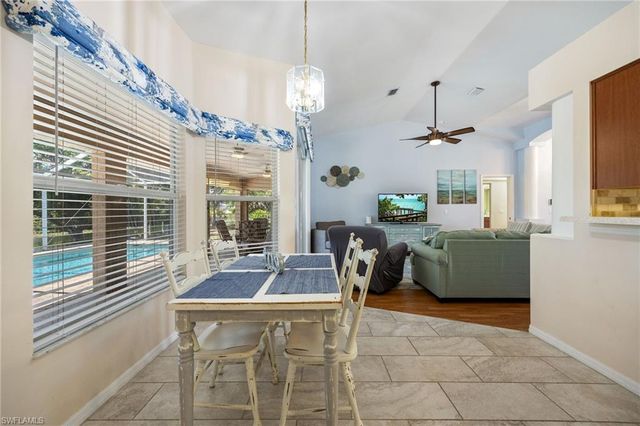 516 SE 8th PL, Cape Coral, FL 33990