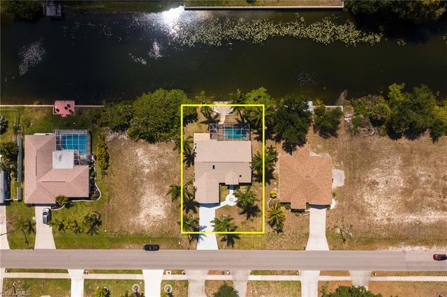 516 SE 8th PL, Cape Coral, FL 33990