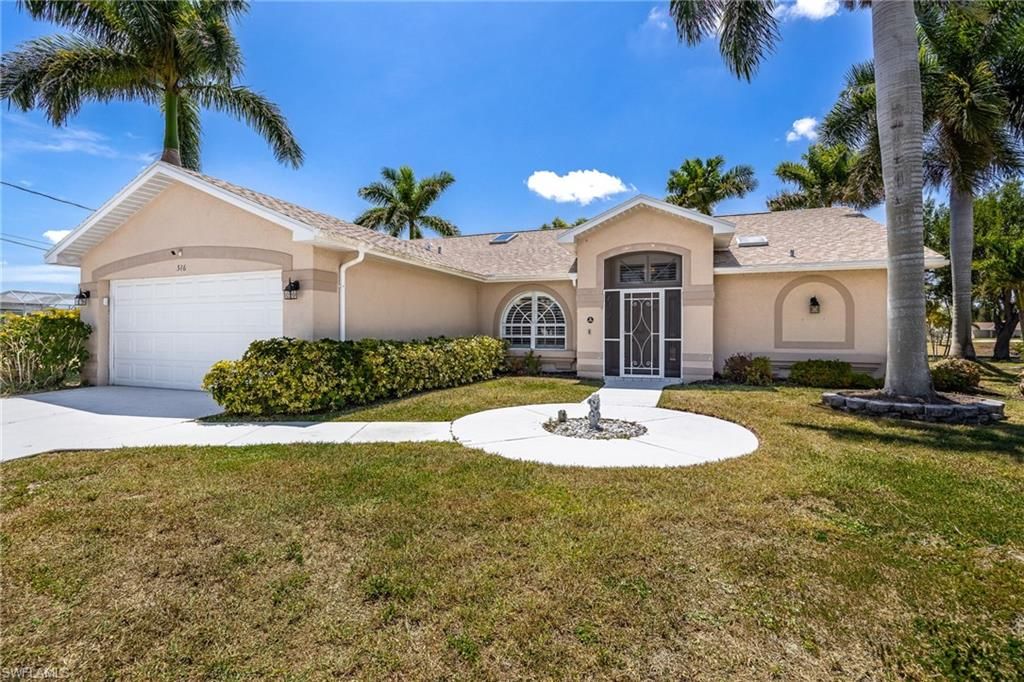 516 SE 8th PL, Cape Coral, FL 33990