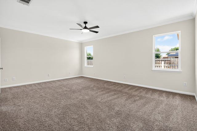 302 Kaylee Way, Red Oak, TX 75154