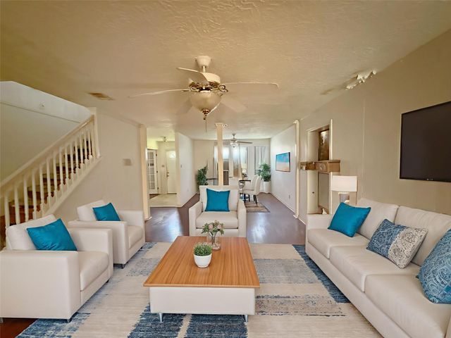 3919 Ridgeview Drive, Missouri City, TX 77459