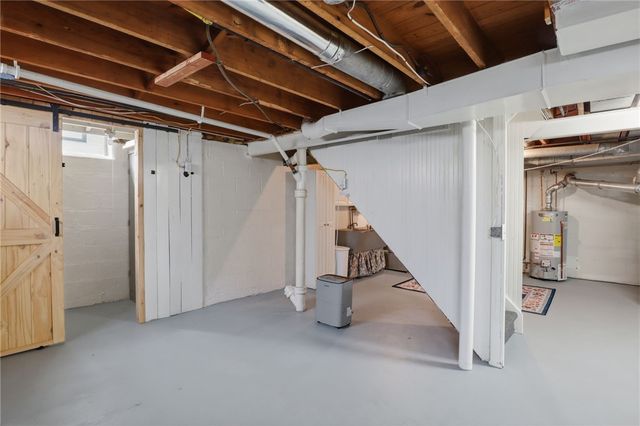 53 Hedgegarth Drive, Irondequoit, NY 14617