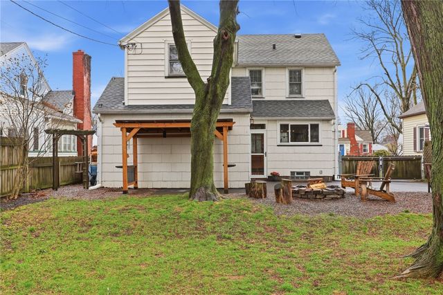 53 Hedgegarth Drive, Irondequoit, NY 14617