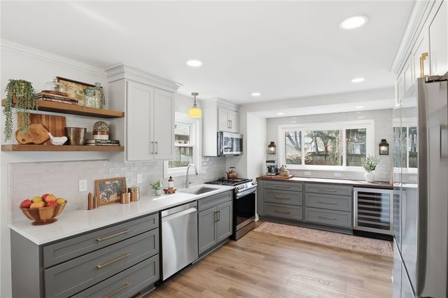 53 Hedgegarth Drive, Irondequoit, NY 14617