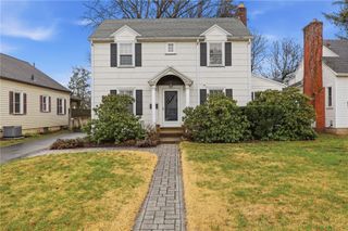53 Hedgegarth Drive, Irondequoit, NY 14617