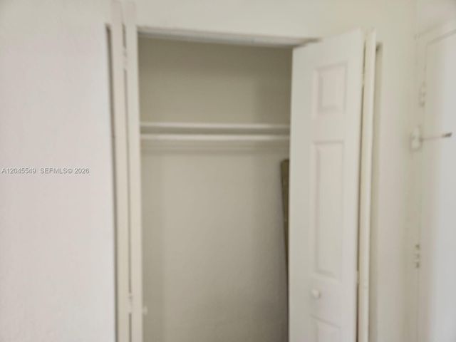 4550 NW 9th St 709E, Miami, FL 33126