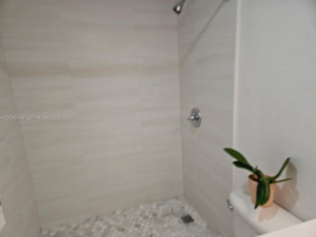 4550 NW 9th St 709E, Miami, FL 33126