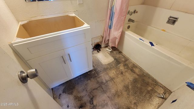 1607 N 62ND Avenue, Phoenix, AZ 85035