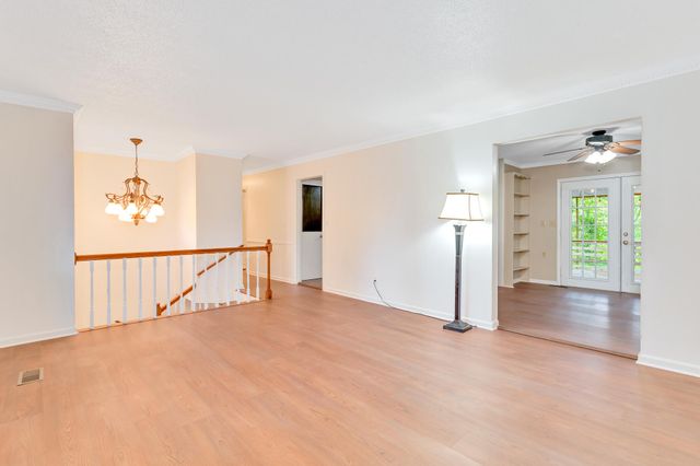 1405 Highcrest Court, Hixson, TN 37343