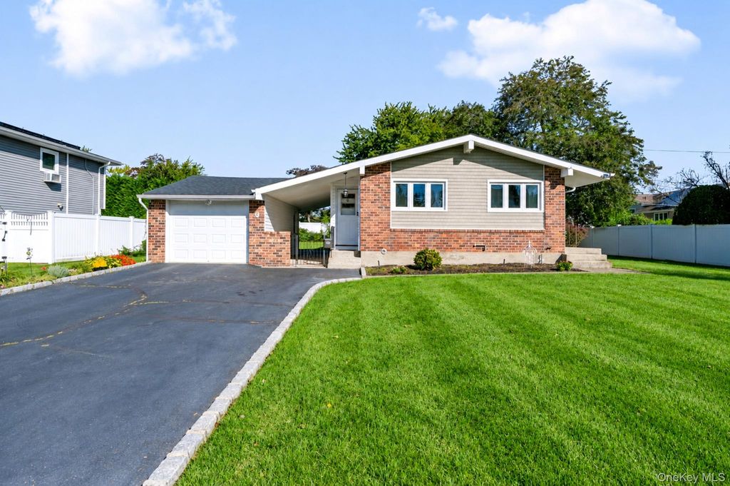 9 Plowboy Path, Commack, NY 11725 — exterior