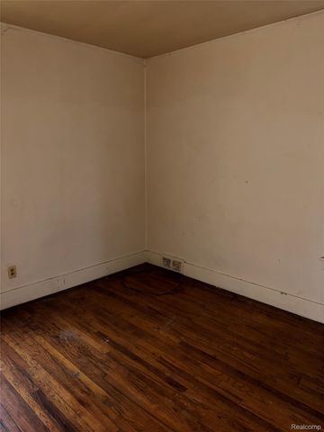 5902 Wayburn Street, Detroit, MI 48224