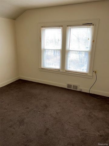 5902 Wayburn Street, Detroit, MI 48224