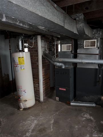 5902 Wayburn Street, Detroit, MI 48224