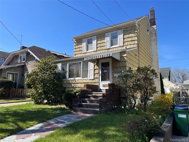 4224 249th Street, Little Neck, NY 11363