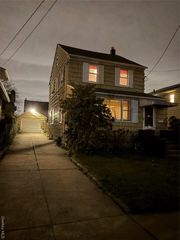 4224 249th Street, Little Neck, NY 11363