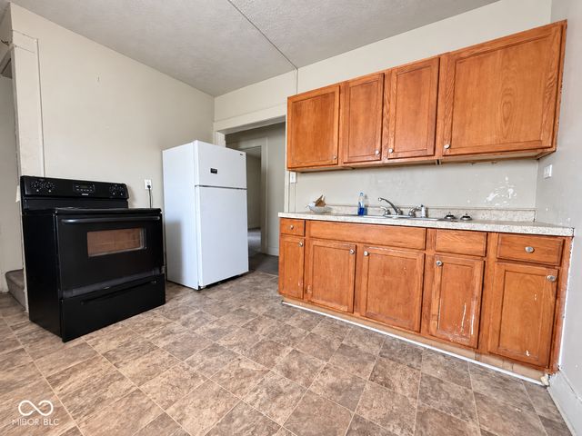 64 S Denny Street, Indianapolis, IN 46201