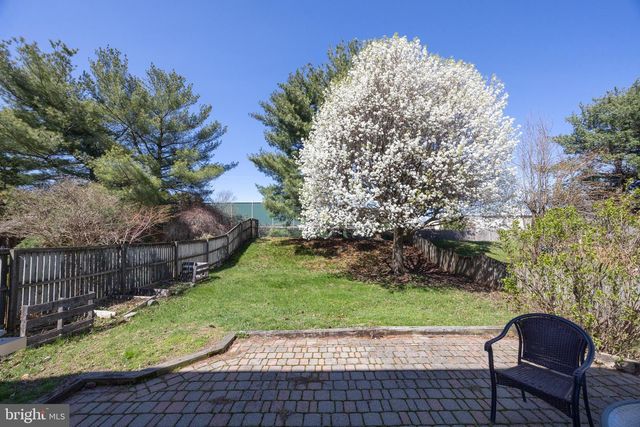 225 CEDAR DR, Quakertown, PA 18951
