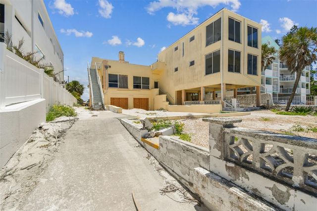 30 GULF BOULEVARD, Indian Rocks Beach, FL 33785