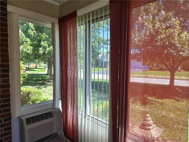 3615 Stonecreek Circle A, Jeffersonville, IN 47130