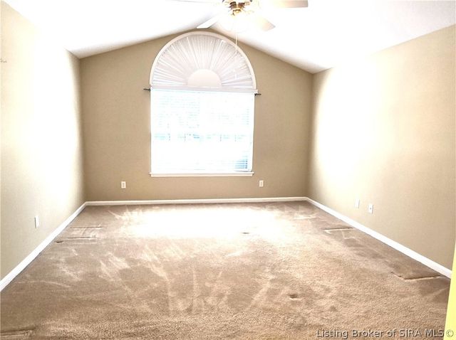 3615 Stonecreek Circle A, Jeffersonville, IN 47130