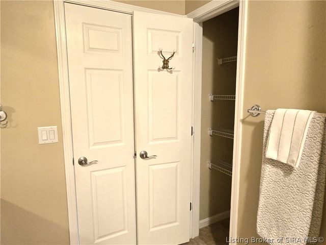 3615 Stonecreek Circle A, Jeffersonville, IN 47130