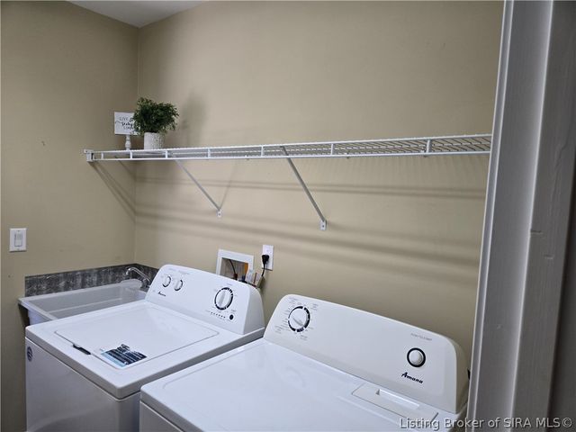 3615 Stonecreek Circle A, Jeffersonville, IN 47130
