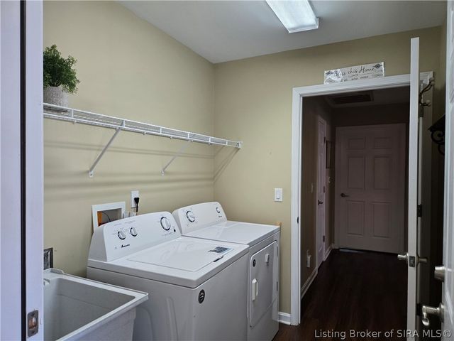 3615 Stonecreek Circle A, Jeffersonville, IN 47130