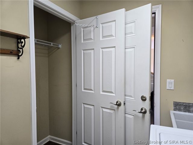 3615 Stonecreek Circle A, Jeffersonville, IN 47130