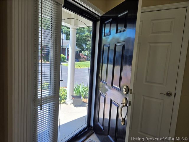 3615 Stonecreek Circle A, Jeffersonville, IN 47130