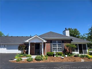 3615 Stonecreek Circle A, Jeffersonville, IN 47130