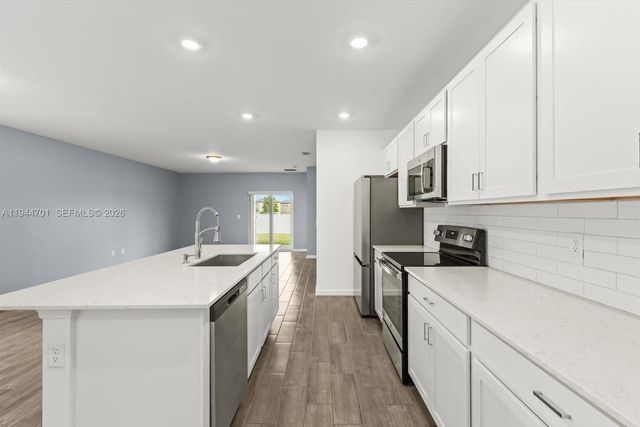 996 Bent Creek Dr, Fort Pierce, FL 34947