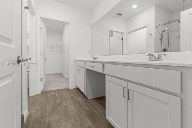 996 Bent Creek Dr, Fort Pierce, FL 34947