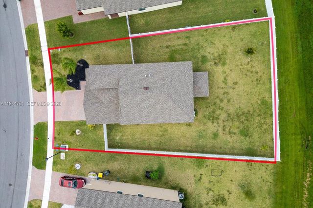 996 Bent Creek Dr, Fort Pierce, FL 34947