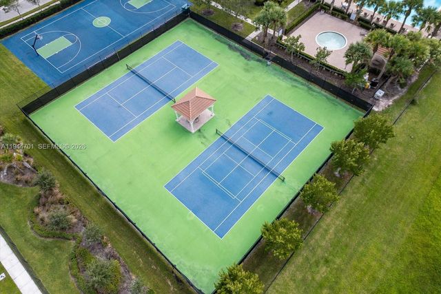 996 Bent Creek Dr, Fort Pierce, FL 34947