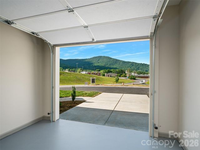 100 Red Twig Lane Unit 102, Burnsville, NC 28704