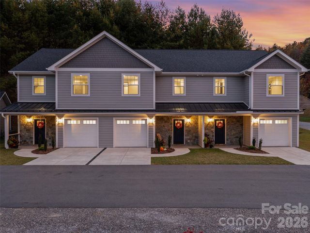100 Red Twig Lane Unit 102, Burnsville, NC 28704