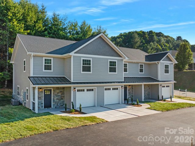 100 Red Twig Lane Unit 102, Burnsville, NC 28704