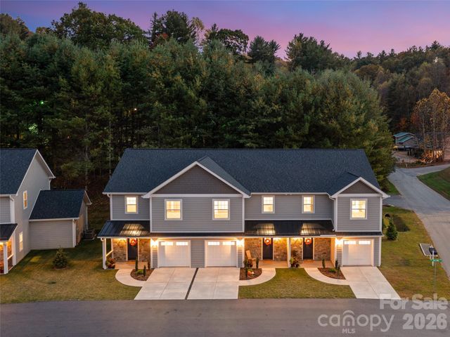 100 Red Twig Lane Unit 102, Burnsville, NC 28704