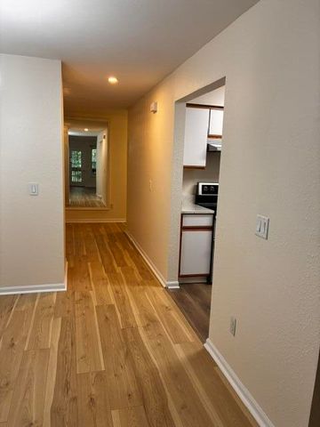 1357 Heatherwood Lane, Ann Arbor, MI 48108