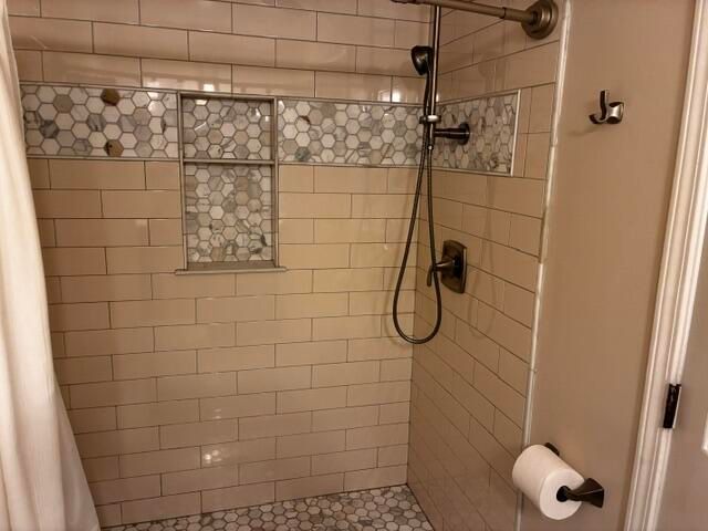 1357 Heatherwood Lane, Ann Arbor, MI 48108
