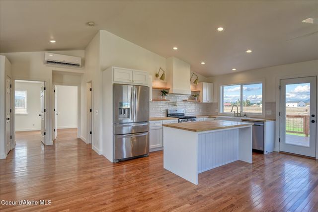 1837 E YELLOW PINE AVE, Athol, ID 83801