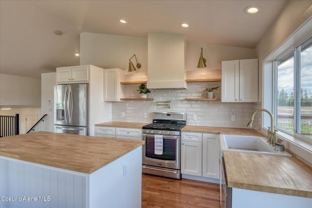 1837 E YELLOW PINE AVE, Athol, ID 83801